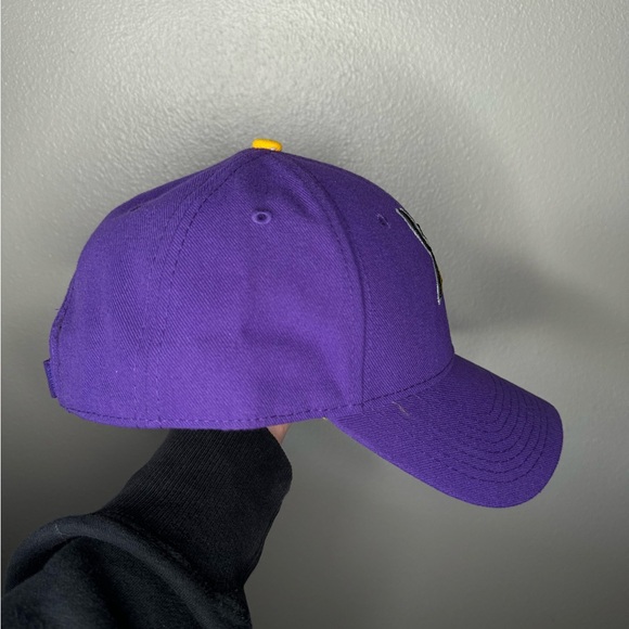 Minnesota Vikings New Era 9Forty SnapBack Adjustable Hat Purple Color - Picture 2 of 4
